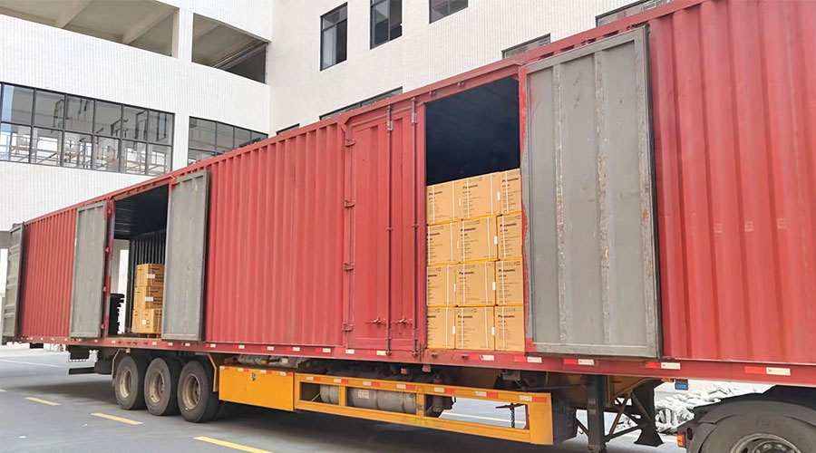 使命必達(dá)！高效完成國內(nèi)知名品牌客戶迷你洗衣機(jī)裝柜發(fā)貨
